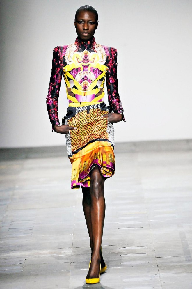 mary-katrantzou-fall-2012-2-l-_wwukp